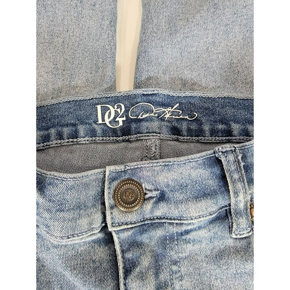 DG2 Diane Gilman Blue Floral Embroidered Cropped Jeans 10 Sequins - Picture 3 of 3